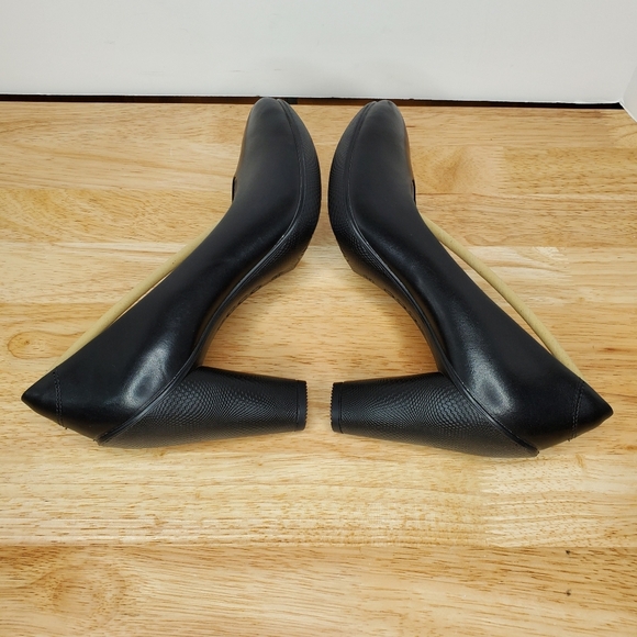 Ecco Black Women's Heels - Picture 7 of 9